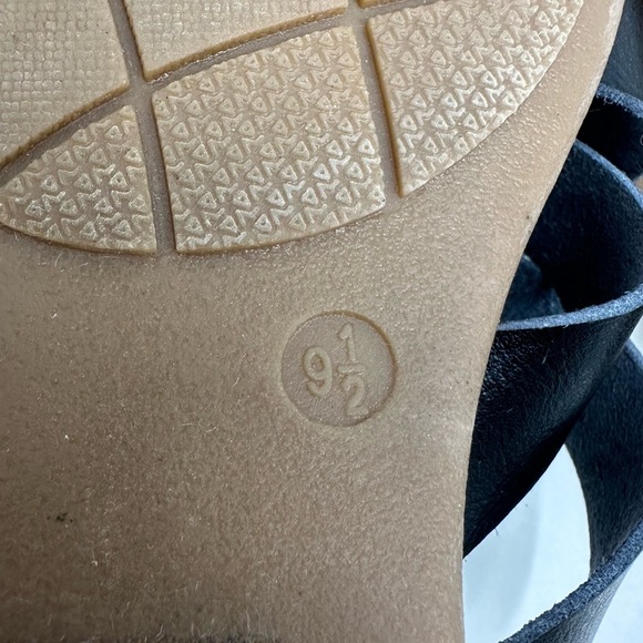 Bjorndal Shoes Womens 9.5 Sandals Black Straps Leather Cork Midsoles Wedge Heels - Picture 8 of 12